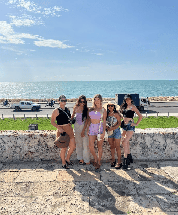 VIAJES GRUPALES - VIAJANDO CON ELLAS